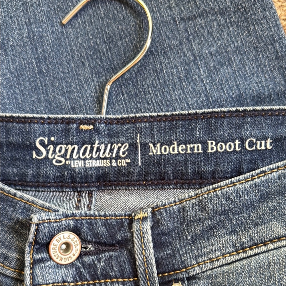 Signature by Levi Strauss Bootcut Jeans - Picture 3 of 4